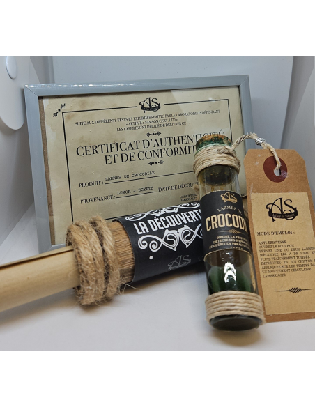 - 1 Certificat d'authenticité

- 1 Fiole de larmes de Crocodile

- 1 Parchemin