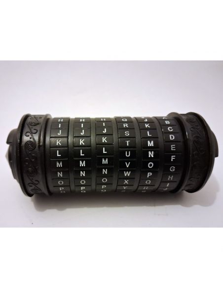 Cryptex noir a six bagues, lettres blanches sur fond noir