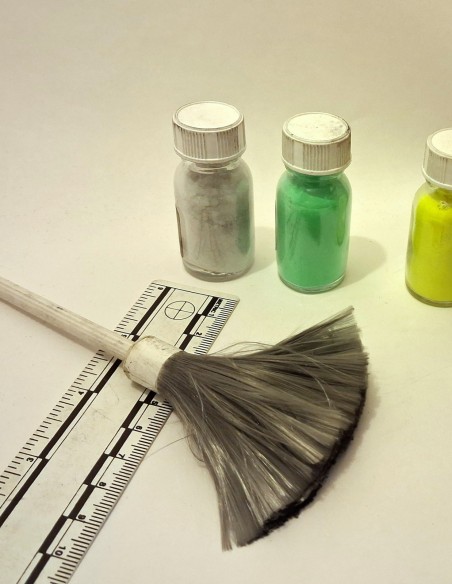 Soies en éventail du pinceau fibre de verre, mesurées à la réglette